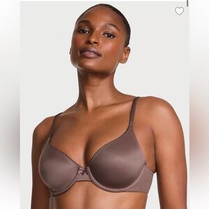 BODY BY VICTORIA
Lightly Lined Full-Coverage Bra
